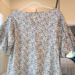NWT Elegant Black and White Women's Blouse Size S Fits As Med-By Ragz Boutique